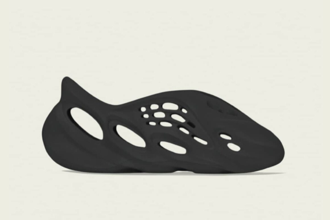 Yeezy Foam Runner Onyx
