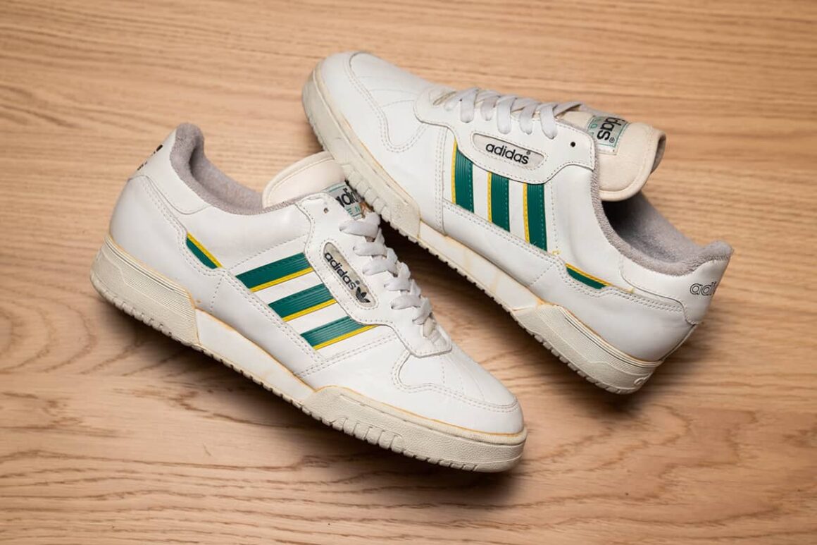 size 스토어가 소개하는 아디다스 빈티지 센서 / size? previews adidas Originals archive Censor