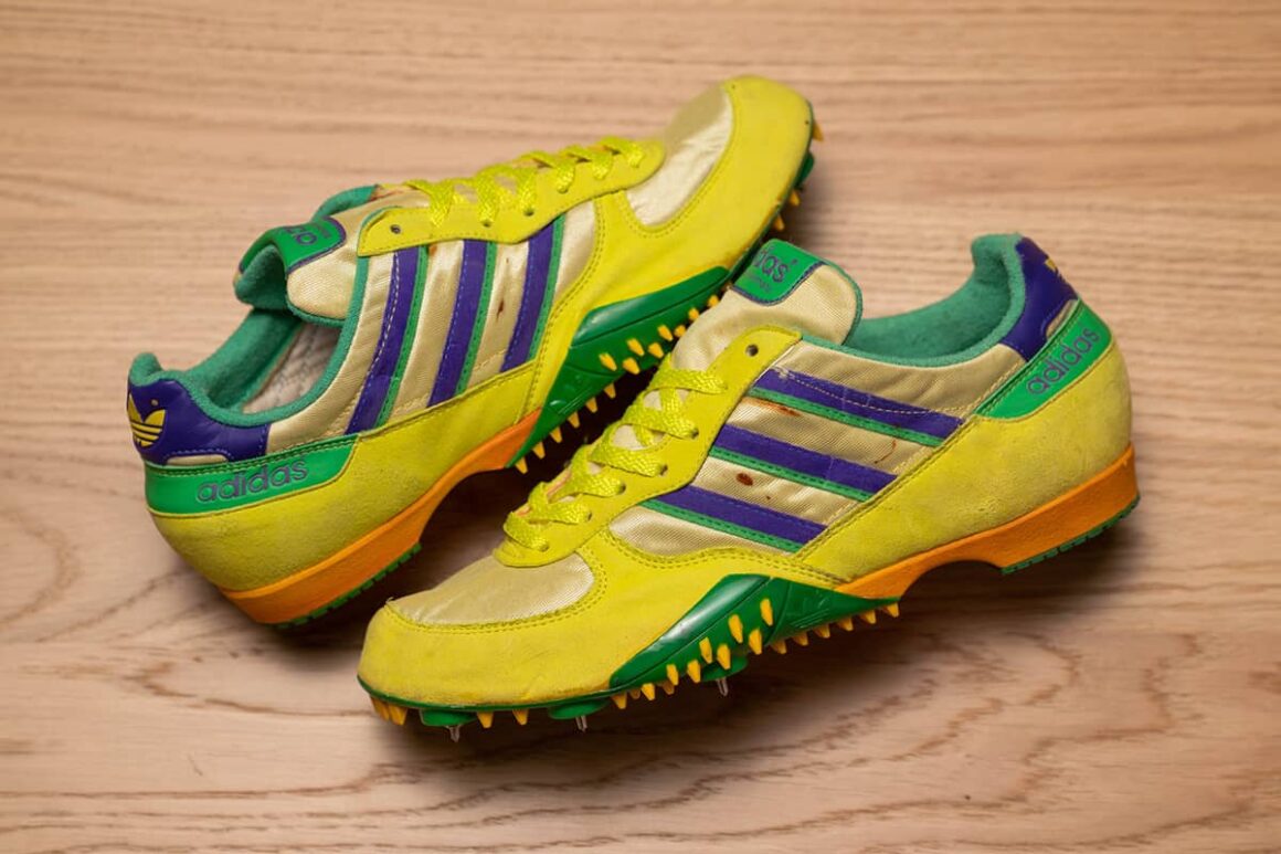 size 스토어가 소개하는 아디다스 빈티지 컨추리 스파이크 / size? previews adidas Originals archive Country Spike