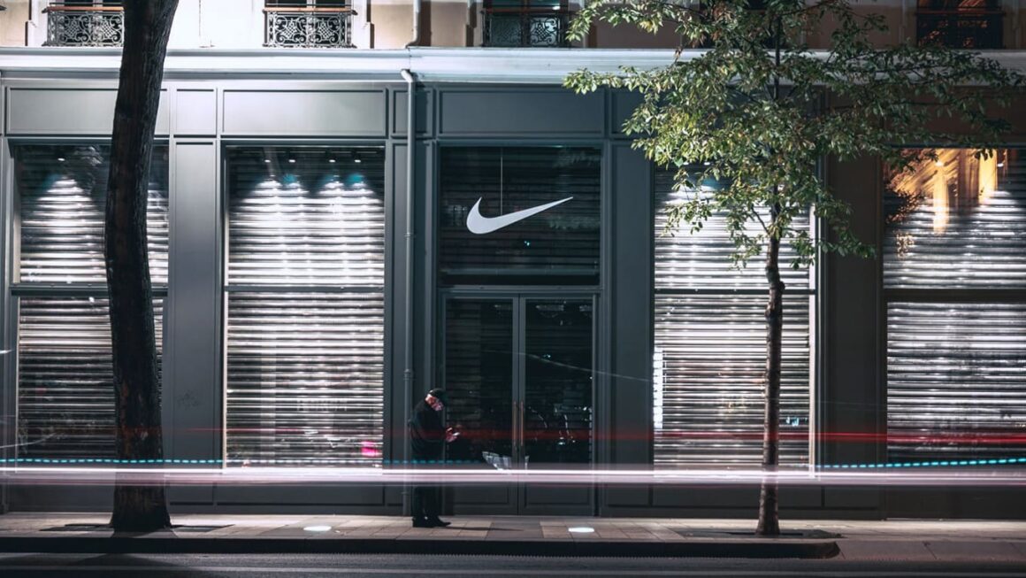나이키(Nike)/Sports Brands exit from Russia