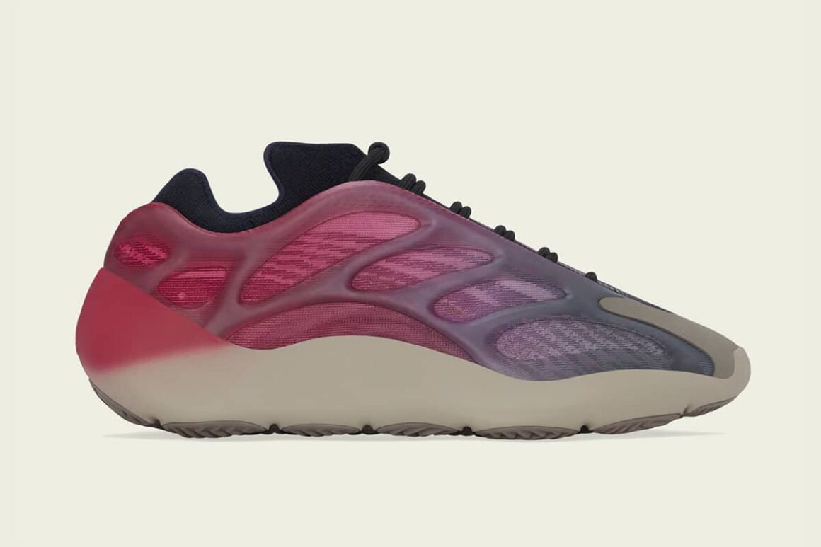 Yeezy 700 V3 Fade Carbon