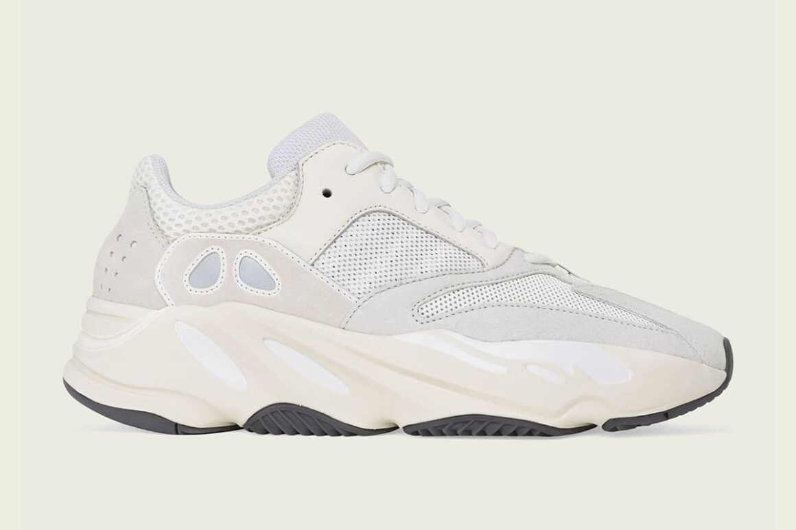 Yeezy Boost 700 Analog