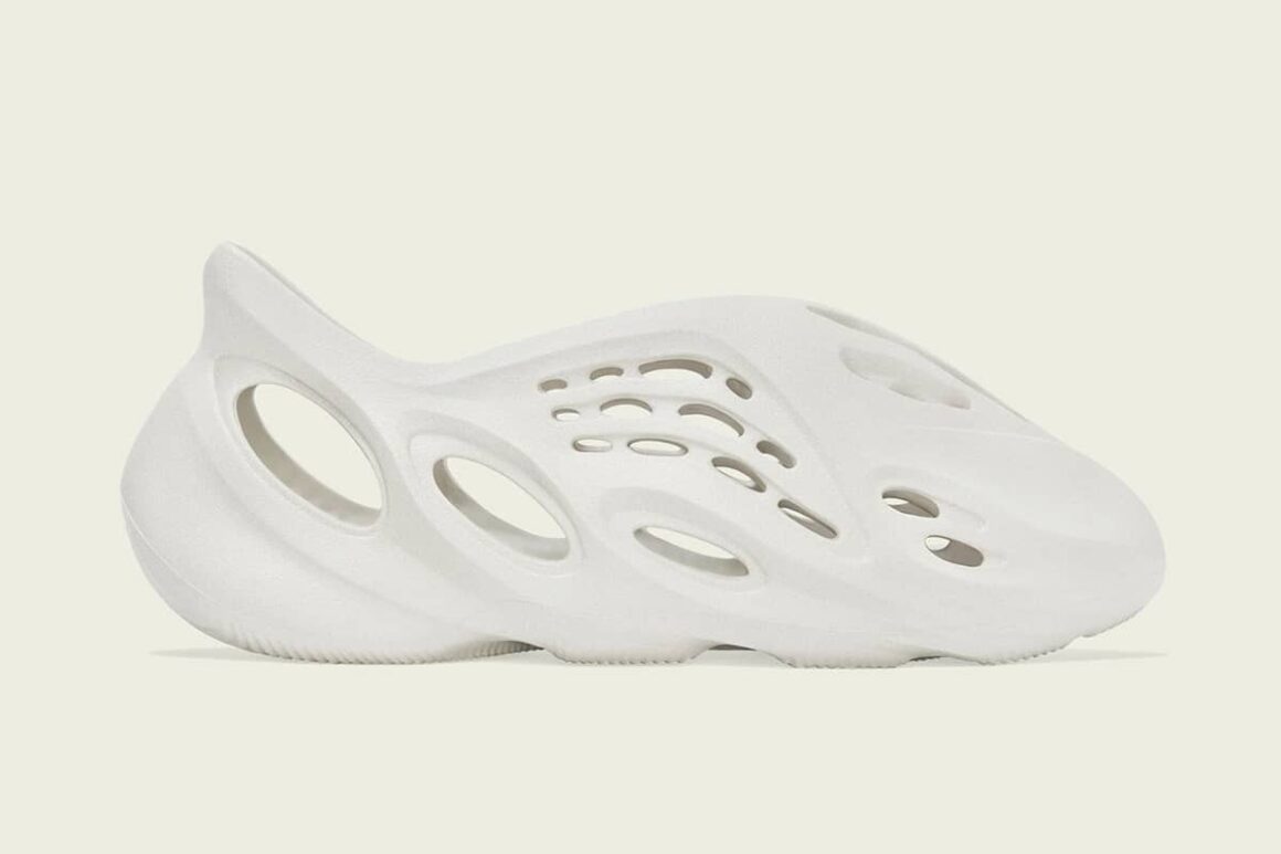 Yeezy Foam Runner Sand