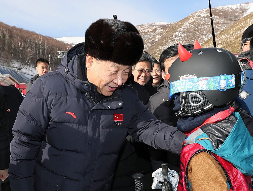안타 스포츠 옷을 입은 시진핑 주석(Xi Jinping wear ANTA Sports, 2022 Beijing Olympics) / China Sports Retail-The era of Three Kingdoms
