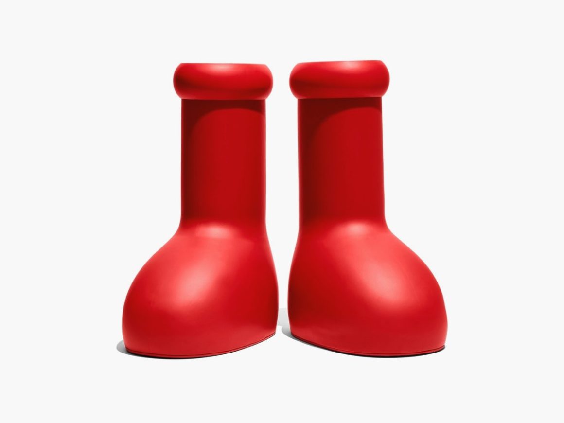 MSCHF의 빅 레드 부츠(MSCHF’S Big Red Boots)