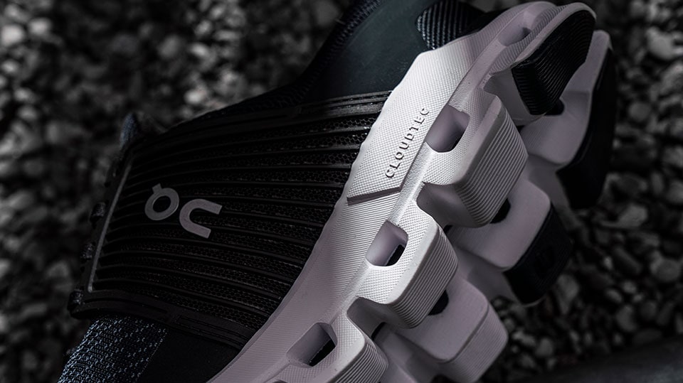 온 러닝 클라우드텍(on running cloudtec)/Nike and On Running Parallel Theory