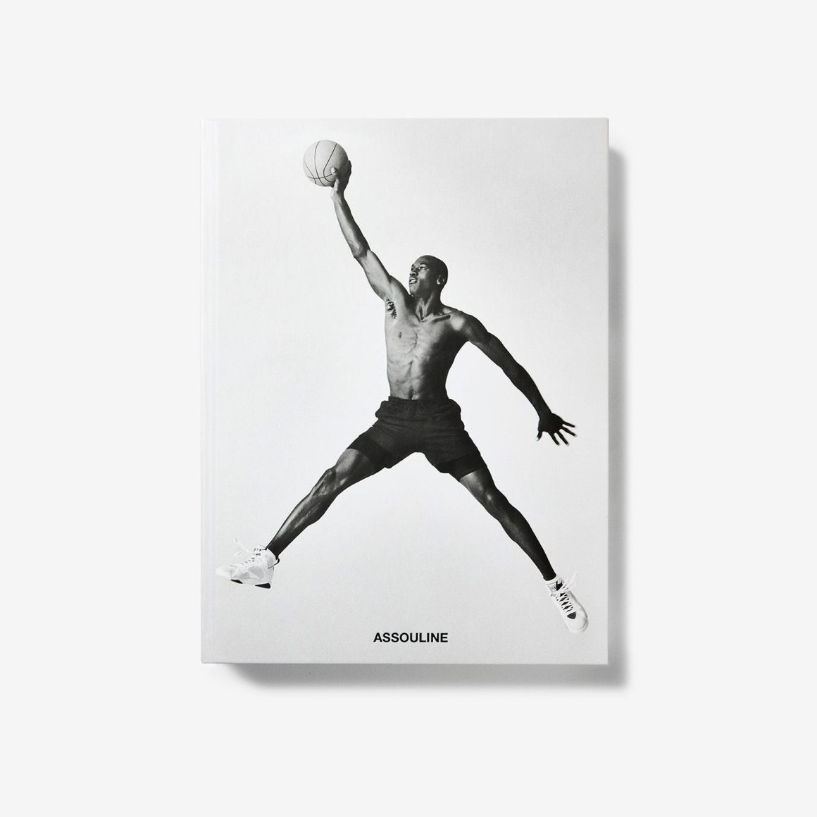 애슐린 출판사가 제작한 에어 조던 서적 ≪AIR JORDAN≫ 클래식 에디션(Classic Edition)